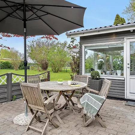 Holiday home Gorgeous In Hyllinge With Kitchen