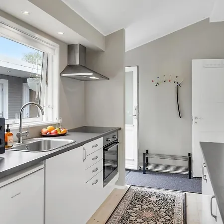 Gorgeous In Hyllinge With Kitchen Kirke-Hyllinge